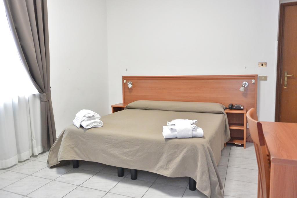 מילאנו Hotel Trentina מראה חיצוני תמונה